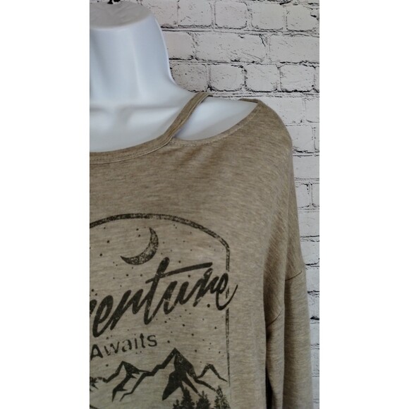 MMMMMM Large Pull Over Raglan Crew Neck Sweatshirt Tan "Adventure Awaits" - Picture 3 of 7